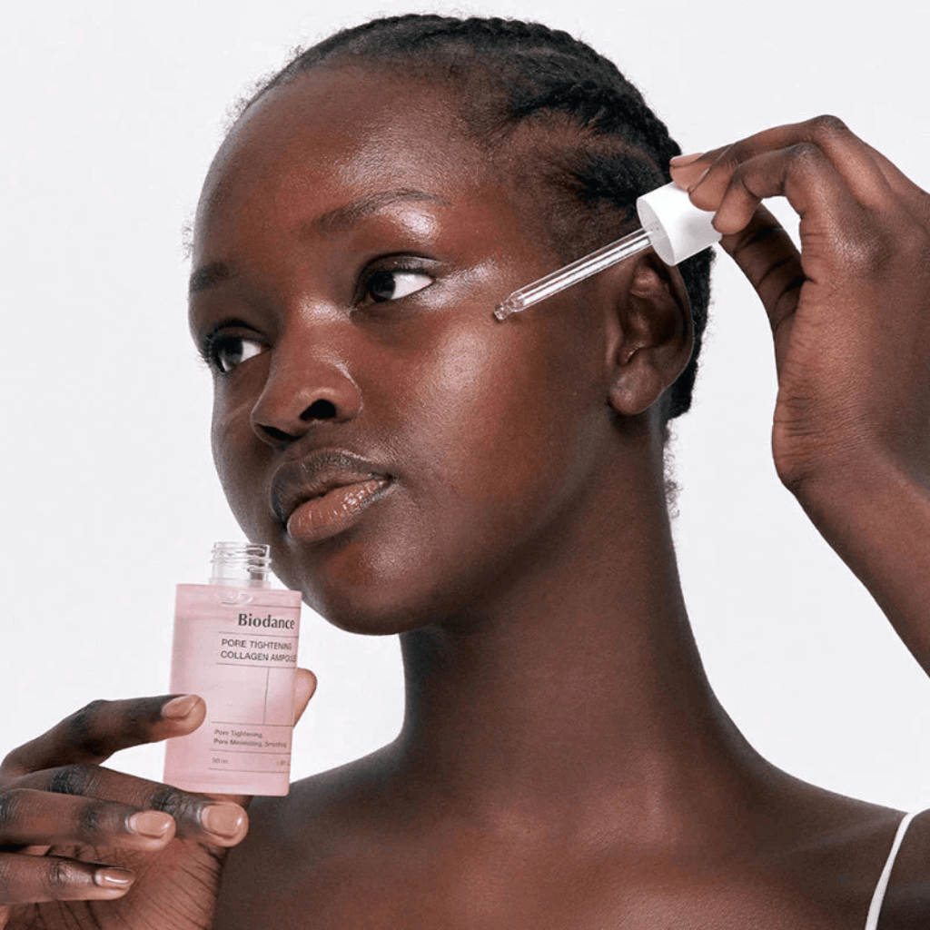 Application de l'ampoule Biodance Pore Tightening Collagen