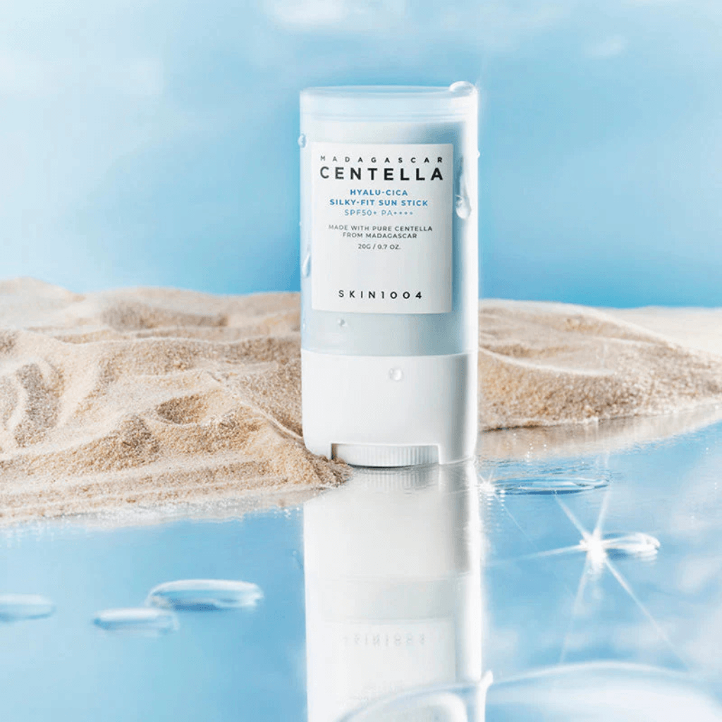 SKIN1004 - Barra solar de efecto sedoso con centella de Madagascar, hialu-cica y FPS 50+ PA++++ 20 g